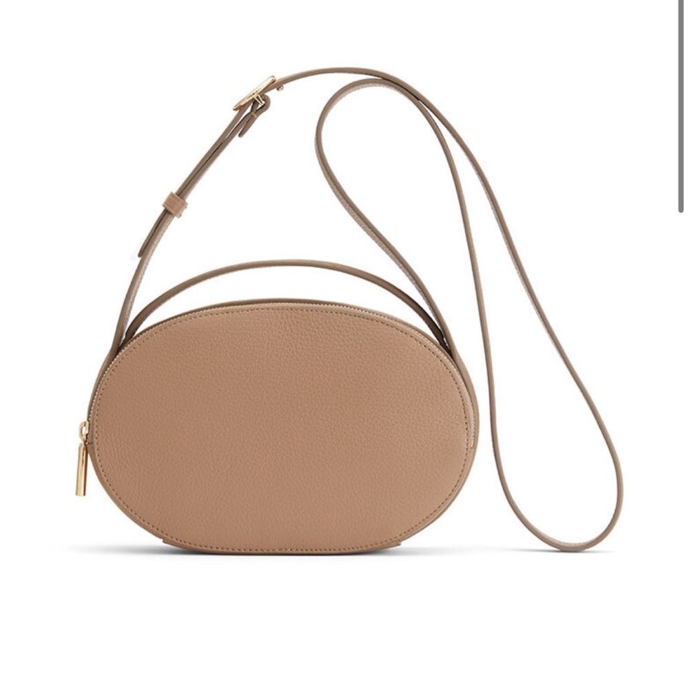 Cuyana Oval Crossbody Bag in Tan